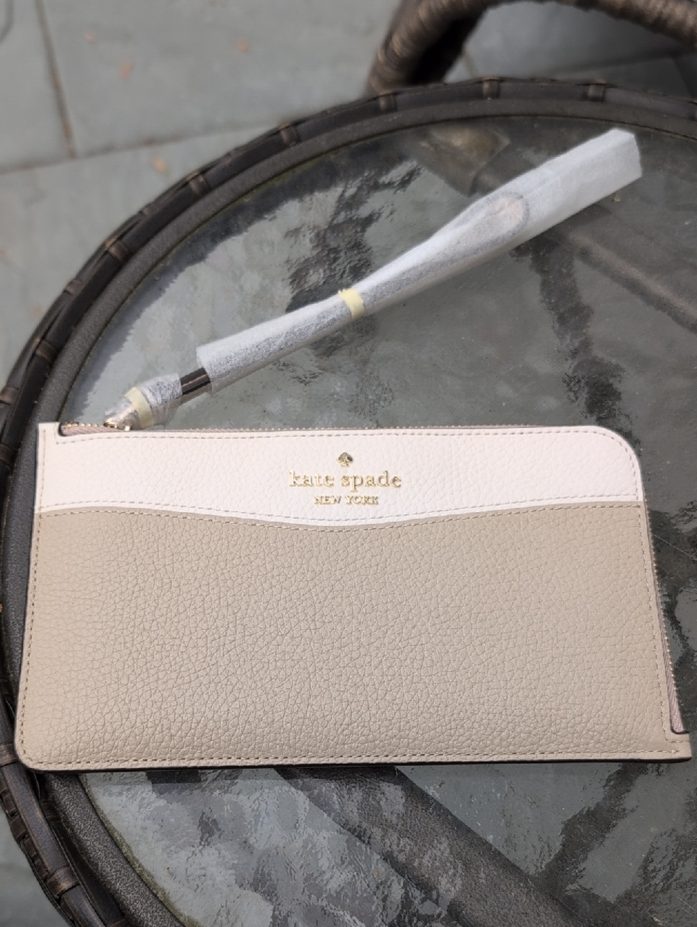 Kate Spade Tan And Cream Wristlet. NWOT